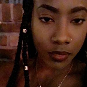 Meet your Posher, Arielle